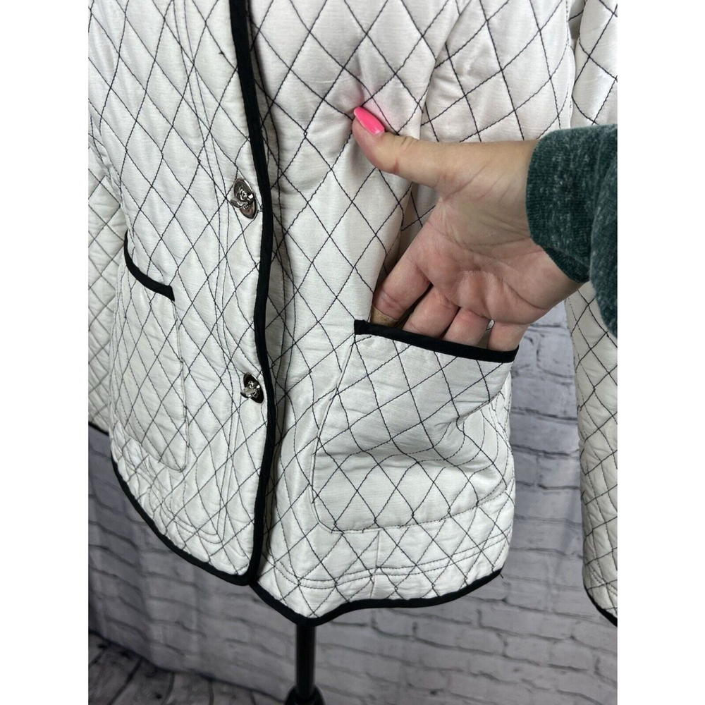 JW Junction West Quilted Jacket Womens Medium White Black Stitching Silk GUC - Picture 8 of 16